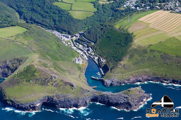 Lovely Boscastle Harbour Cornwall 399