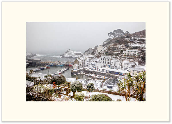 Polperro Harbour Covered In Snow 551 - Image 2