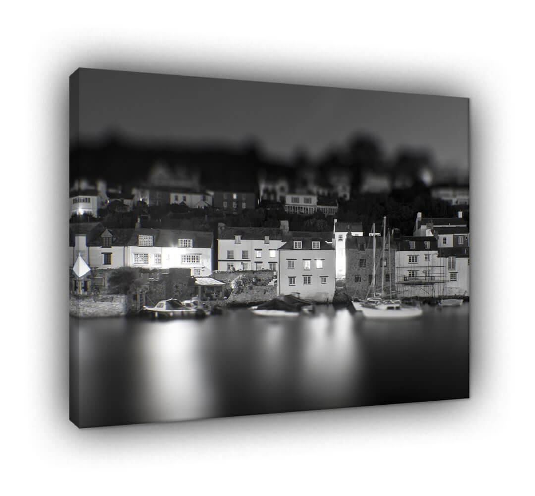 Black and White Polperro Harbour Cottages 643 - Image 3